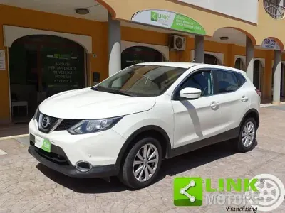 Usata Nissan Qashqai 131 CV (96 kW) 2016 Bianco SUV