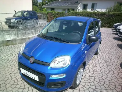 Nuova Fiat Panda Icon 65 CV (47 kW) 2026 Blu italia met Utilitaria