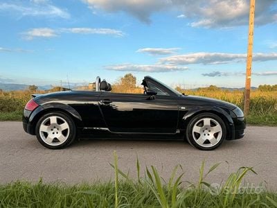Usata Audi TT Roadster Design 225 CV (165 kW) 2001 Nero Cabrio