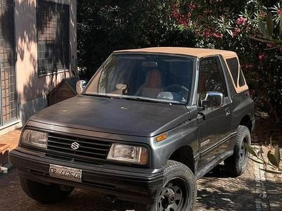 Usata Suzuki Vitara 75 CV (55 kW) 1989 Grigio SUV