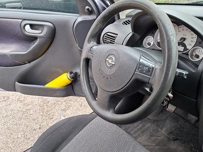 Usata Opel Corsa 75 CV (55 kW) 2006 Marrone Utilitaria