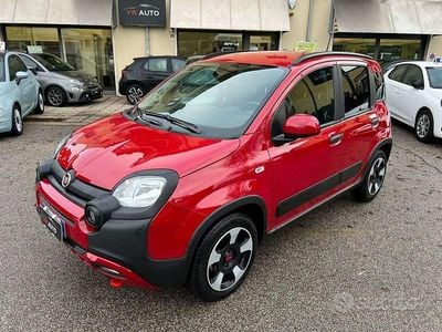 Rosso Usata 2024 Fiat Panda Cross Utilitaria | 12.900 € (Buon prezzo)