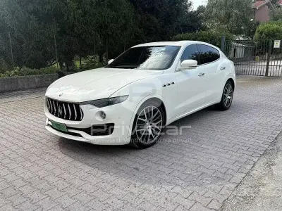 Usata Maserati Levante 275 CV (202 kW) 2016 Bianco SUV