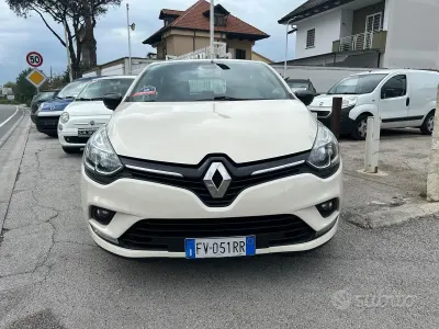 Usata Renault Clio IV 75 CV (55 kW) 2019 Beige Berlina