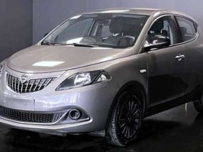 usata Lancia Ypsilon 1.0 firefly hybrid Silver s