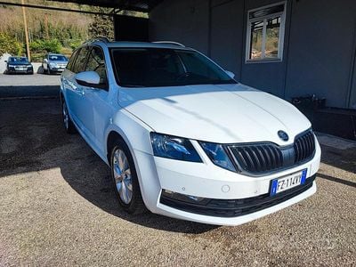 Usata Skoda Octavia G-TEC Ambition 131 CV (96 kW) 2020 Bianco Station wagon