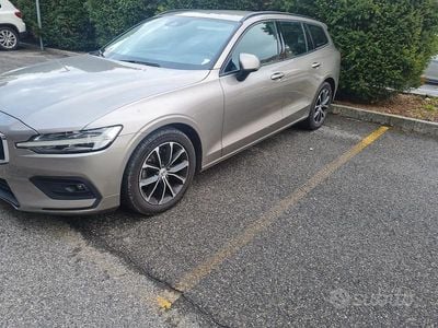 Usata Volvo V60 Business Edition 150 CV (110 kW) 2019 Station wagon