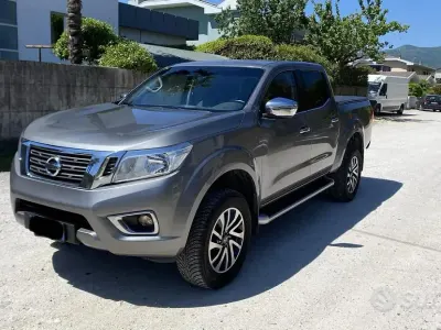 Usata Nissan Navara 190 CV (139 kW) 2024 Grigio Pick-up