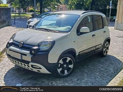 Occasion Fiat Panda Cross Cross 65 ch (47 kW) 2025 Blanc Citadine