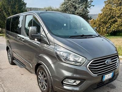 Usata Ford Tourneo Custom 185 CV (136 kW) 2021 Grigio Furgone