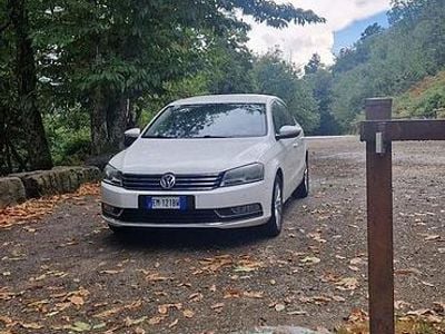 Usata VW Passat 150 CV (110 kW) 2012 Bianco Berlina