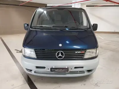Usata Mercedes Vito 82 CV (60 kW) 1999 Blu Furgone