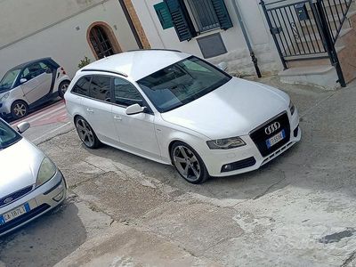 Begagnad Audi A4 S-Line 143 HK (105 kW) 2011 Vit Sedan
