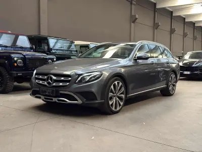Usata Mercedes E220 All-Terrain 194 CV (142 kW) 2019 Grigio scuro metallizzato Station wagon