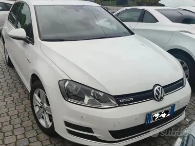 Usata VW Golf VII Highline 110 CV (80 kW) 2015 Bianco Berlina
