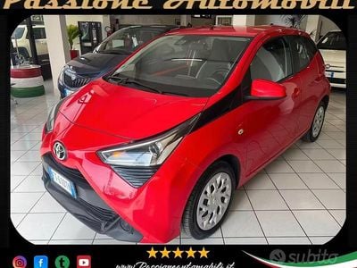 Usata Toyota Aygo X-clusiv 72 CV (52 kW) 2019 Rosso Utilitaria