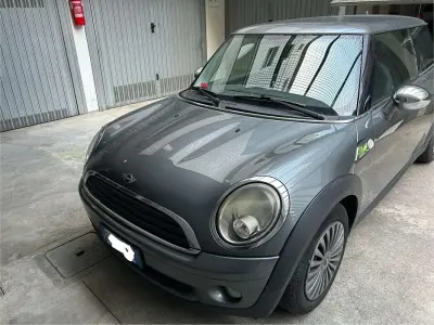 Usata Mini ONE 90 CV (66 kW) 2009 Grigio Utilitaria