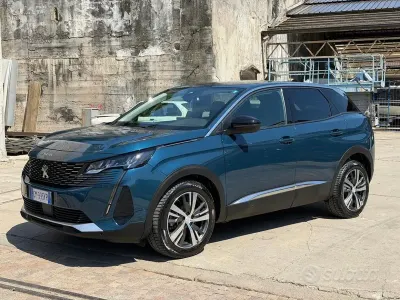 Usata Peugeot 3008 Allure 131 CV (96 kW) 2022 Blu SUV