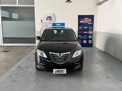 Usata Lancia Ypsilon Gold 69 CV (50 kW) 2015 Nero(met.) Utilitaria