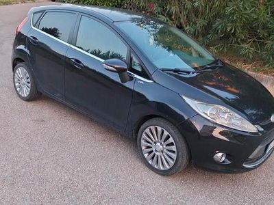 Usata Ford Fiesta 73 CV (53 kW) 2009 Nero Utilitaria
