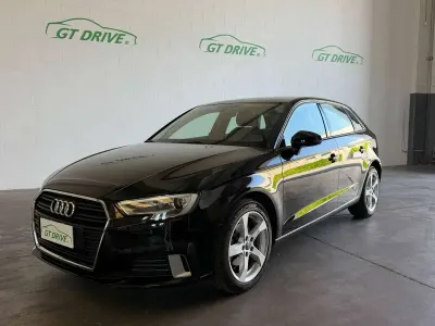 Usata Audi A3 Business 116 CV (85 kW) 2019 Nero metallizzato Berlina
