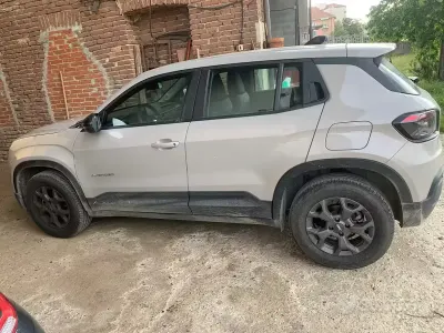 Usata Jeep Avenger 101 CV (74 kW) 2025 SUV
