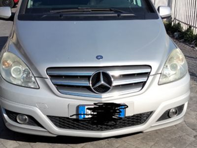 Mercedes B180