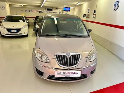 Usata Lancia Musa Gold 77 CV (56 kW) 2012 Argento Monovolume