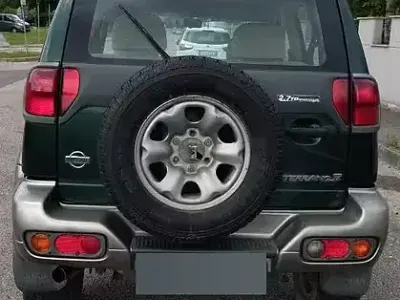 Usata Nissan Terrano 125 CV (91 kW) 2000 Verde SUV