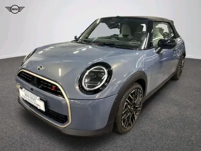 Usata Mini Cooper S Cabriolet Favoured 204 CV (150 kW) 2025 Grigio Cabrio