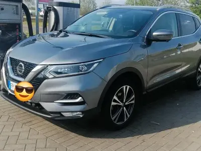 Usata Nissan Qashqai N-Connecta 110 CV (80 kW) 2018 Grigio SUV