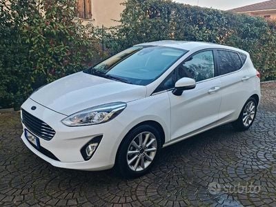 Usata Ford Fiesta Titanium 85 CV (62 kW) 2019 Bianco Utilitaria