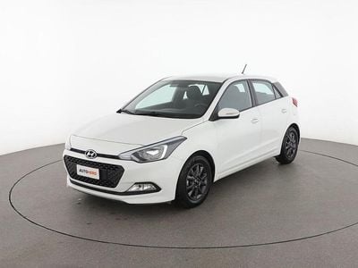 Usata Hyundai i20 Blackline 85 CV (62 kW) 2017 Bianco Berlina