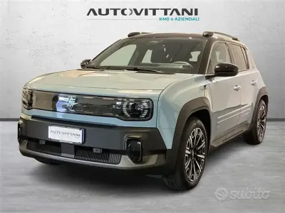 Usata Renault 4 E-Tech Iconic 77 kW (106 CV) 2025 Azzurro SUV
