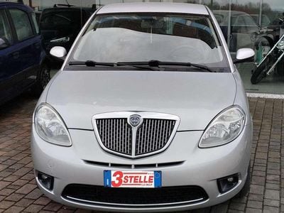 Usata Lancia Ypsilon 80 CV (58 kW) 2008 Argento Utilitaria