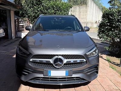 Usata Mercedes GLA200 AMG line 150 CV (110 kW) 2020 Grigio SUV