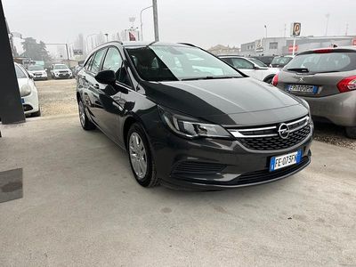 Grigio Usata 2016 Opel Astra Business Station wagon | 5200 € (Buon prezzo)
