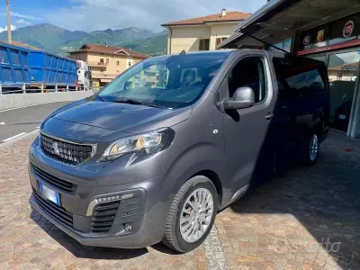 Begagnad Peugeot Traveller Business-Line 120 HK (88 kW) 2021 Grå Minibuss