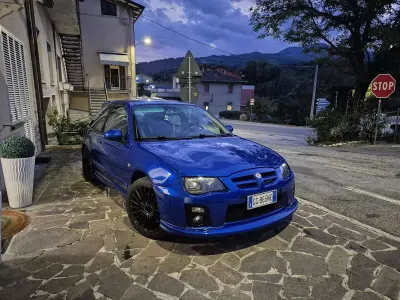 Usata MG ZR 160 CV (117 kW) 2002 Utilitaria