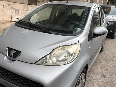 Usata Peugeot 107 68 CV (50 kW) 2009 Grigio Utilitaria