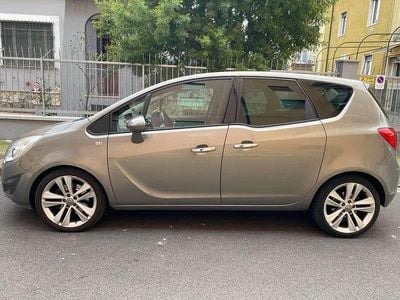 Usata Opel Meriva Cosmo 101 CV (74 kW) 2010 Grigio Monovolume