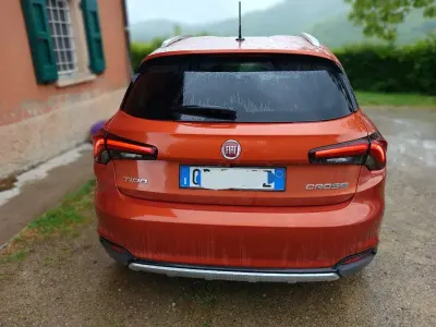 Brugt Fiat Tipo Cross 101 HK (74 kW) 2021 Orange Sedan