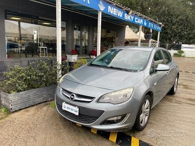 Grigio Usata 2013 Opel Astra Cosmo Berlina | 4900 € (Buon prezzo)