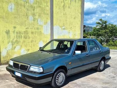 Käytetty Lancia Thema 120 HP (88 kW) 1989 Sininen Sedan
