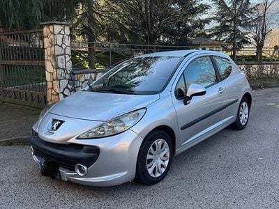 Usata Peugeot 207 90 CV (66 kW) 2006 Gray Berlina