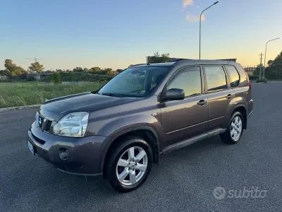 Usata Nissan X-Trail Platinum 173 CV (127 kW) 2009 Marrone SUV
