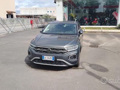 Usata VW T-Roc 150 CV (110 kW) 2022 Grigio SUV