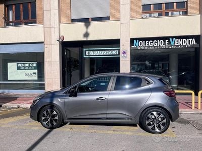 Usata Renault Clio V Evolution 101 CV (74 kW) 2023 Grigio Berlina