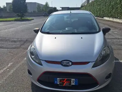 Usata Ford Fiesta Titanium 60 CV (44 kW) 2010 Berlina
