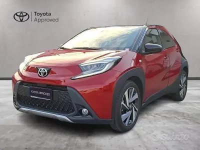 Usata Toyota Aygo X Lounge 72 CV (52 kW) 2022 Rosso SUV